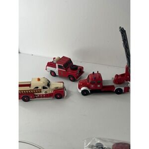 Corgi Seagrave Pumper Land Rover Fire Engine Diecast Truck Lot of 3 Red Cream